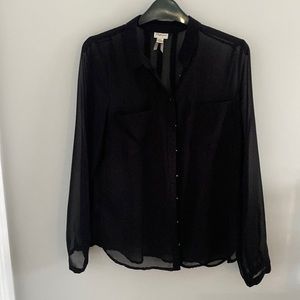 Black translucide blouse